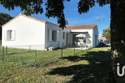 Maison à vendre à CHAMPAGNOLLES  - 4 pièces - 98 m² 