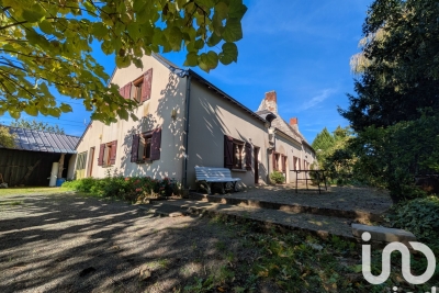 Maison à vendre à COTEAUX SUR LOIRE  - 10 pièces - 196 m² 