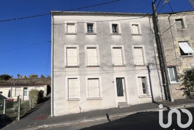 Bien à vendre à ST JEAN DE THOUARS   - 158 m² 