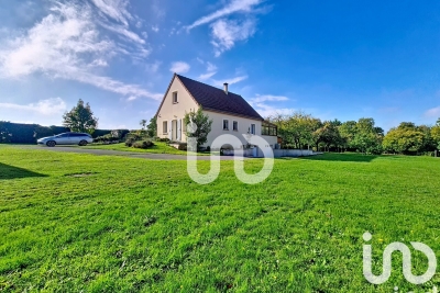 Maison à vendre à ST JEAN LES DEUX JUMEAUX  - 5 pièces - 157 m² 