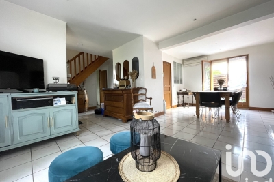 Maison à vendre à RICHEBOURG  - 6 pièces - 122 m² 