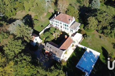 Maison à vendre à FLEURANCE  - 22 pièces - 607 m² 