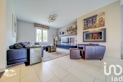 Maison à vendre à COURCELLES CHAUSSY  - 8 pièces - 170 m² 