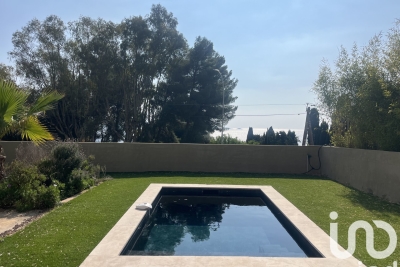 Maison à vendre petite maison au bord de l eau