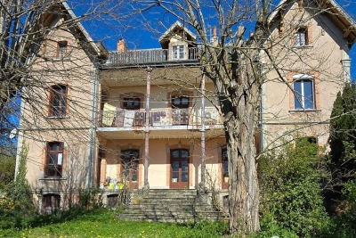 Maison à vendre à MAUZUN  - 9 pièces - 260 m² 