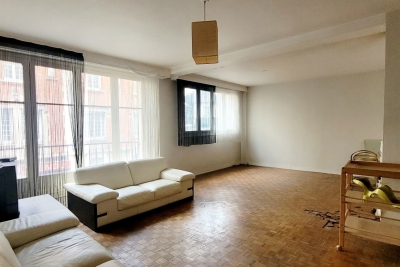 Appartement à vendre à PARIS 16EME Folie Mericourt - 2 pièces - 67 m² 