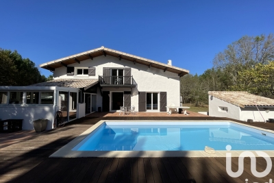 Maison à vendre à MIOS Mios - 8 pièces - 245 m² 