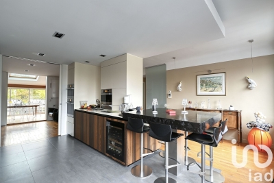 Maison à vendre à VERSAILLES  - 9 pièces - 218 m² 