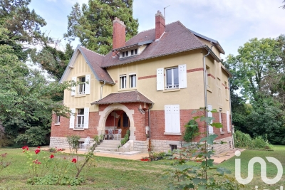 Maison à vendre à ST JUST EN CHAUSSEE  - 10 pièces - 224 m² 