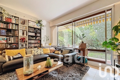 Appartement à vendre à MESNIL LE ROI  - 2 pièces - 65 m² 