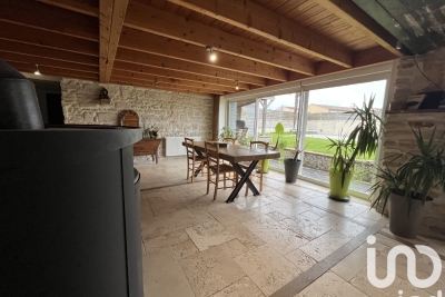 Maison à vendre à STE SOULLE  - 5 pièces - 185 m² 