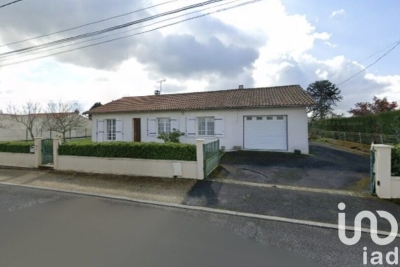 Maison à vendre à MAGNE  - 5 pièces - 104 m² 