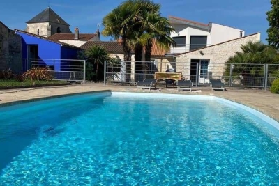 Maison à vendre à LA JARRIE  - 6 pièces - 223 m² 