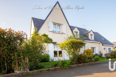 Maison à vendre à TRELAZE  - 9 pièces - 236 m² 