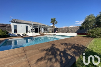 Maison à vendre à LA JARRIE  - 7 pièces - 239 m² 