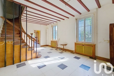 Maison à vendre à BELLEVIGNE-EN-LAYON  - 7 pièces - 112 m² 