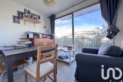 Appartement à vendre à PARIS 18EME Folie Mericourt - 2 pièces - 44 m² 