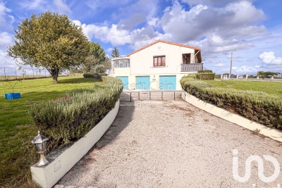 Maison à vendre à FONTAINE CHALENDRAY  - 6 pièces - 175 m² 