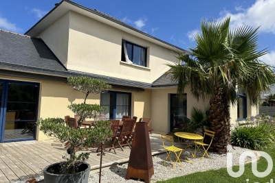 Maison à vendre petite maison au bord de l eau 