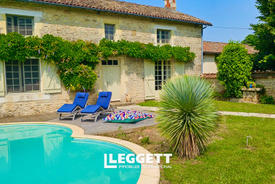 Maison à vendre à MESSE  - 8 pièces - 205 m² 