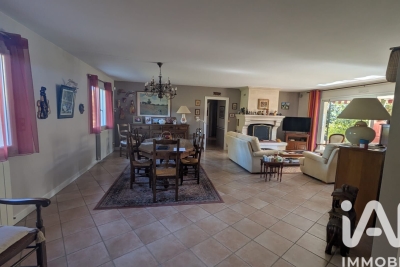 Maison à vendre à Leognan  - 5 pièces 146 m² 