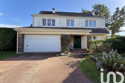 Maison à vendre à VOISINS LE BRETONNEUX  - 7 pièces - 178 m² 