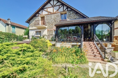 Maison à vendre à SARTROUVILLE  - 7 pièces - 155 m² 