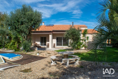 Maison à vendre à COURCON  - 6 pièces - 212 m² 