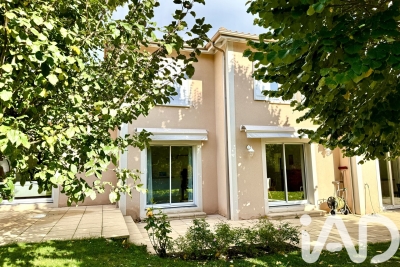Maison à vendre à ST-DIDIER-AU-MONT-D'OR  - 8 pièces - 240 m² 