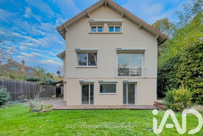 Maison à vendre à LES LOGES EN JOSAS  - 8 pièces - 264 m² 