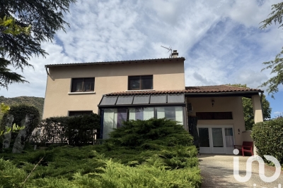 Maison à vendre à ST-PRIEST  - 6 pièces - 174 m² 