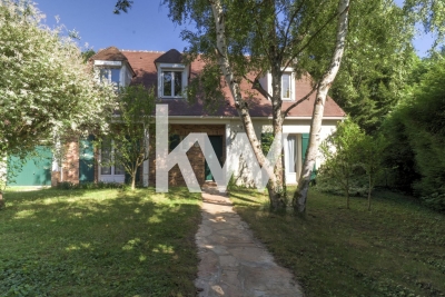 Maison à vendre à VILLIERS ST FREDERIC  - 8 pièces - 181 m² 