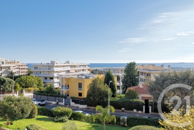 Appartement &agrave; vendre exposition sud avec terrasse alpes maritimes 
