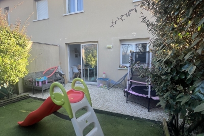 Maison à vendre à VILLENAVE-D'ORNON Sainte-Foy-la-Grande - 4 pièces - 70 m² 