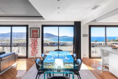 Appartement à vendre à MARSEILLE 8EME  - 6 pièces - 173 m² 