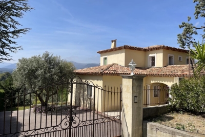 Maison à vendre chambres st laurent du var