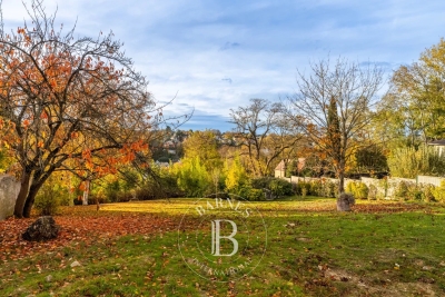 Maison à vendre à BOUGIVAL  - 12 pièces - 588 m² 