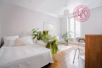 Appartement à vendre à PARIS 7EME Champs Elysees 1 - 1 pièces - 19 m² 
