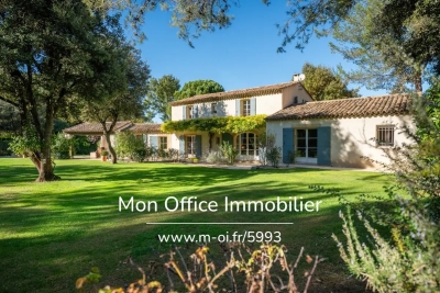 Maison &agrave; vendre &agrave; Aix-en-Provence  - 9 pi&egrave;ces 250 m&sup2; 