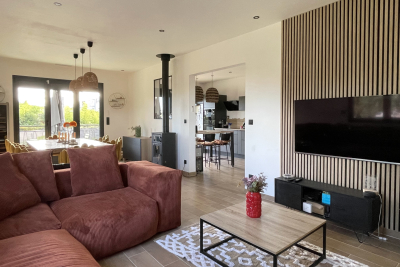 Maison à vendre à GRÉZIEU-LA-VARENNE  - 6 pièces - 166 m² 