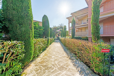 Appartement &agrave; vendre &agrave; ST-TROPEZ  - 3 pi&egrave;ces - 63 m&sup2; 