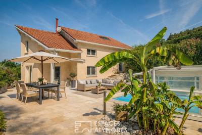 Maison &agrave; vendre &agrave; LA BUISSE  - 9 pi&egrave;ces - 188 m&sup2; 