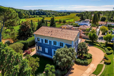 Maison à vendre atypique saintes 