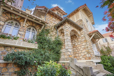 Maison à vendre à VERSAILLES  - 7 pièces - 160 m² 