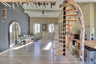 Appartement à vendre à MARSEILLE 1ER  - 2 pièces - 64 m² 