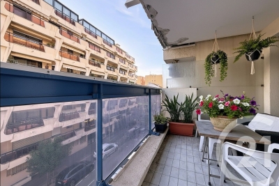 Appartement &agrave; vendre &agrave; Juan-les-Pins  - 2 pi&egrave;ces 43 m&sup2; 