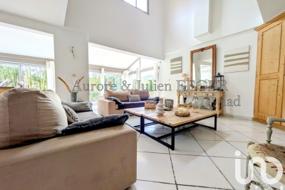 Maison à vendre maison village garage piscine 