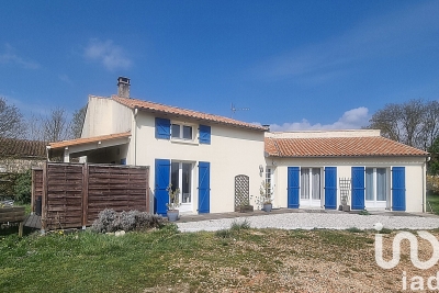 Maison à vendre à BRIOUX SUR BOUTONNE  - 5 pièces - 130 m² 