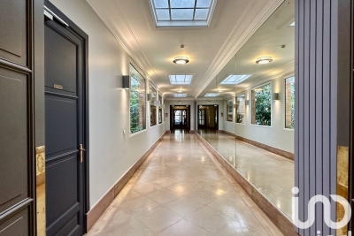 Appartement à louer à PARIS 16EME Folie Mericourt - 2 pièces - 52 m² 