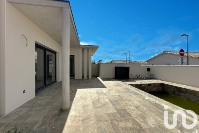 Maison à vendre maison village garage piscine 